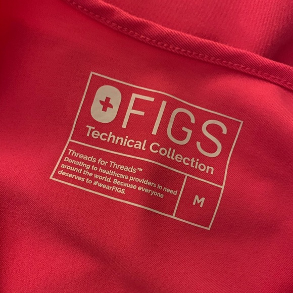 FIGS hot pink scrub top - Picture 4 of 4